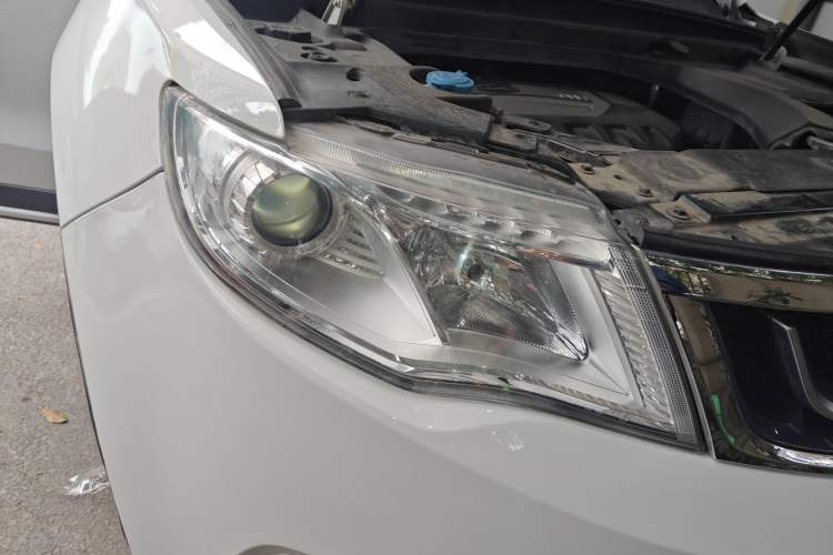 Used Geely Auto Emgrand X7 Sport 2016 2.0L Manual ZhiShang Version
