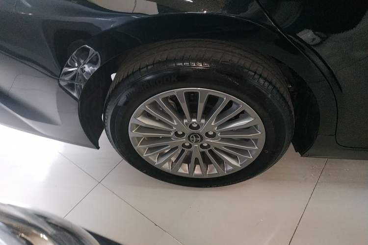 Used Toyota Camry 2024 Dual-Motor 2.0 HE Elite Edition Right Rear Wheel Hub