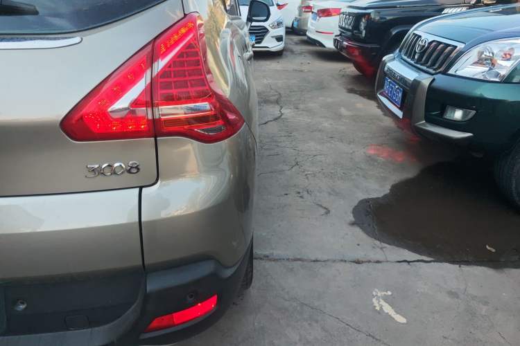 Used Peugeot 3008 2015 2.0L Automatic Classic Edition