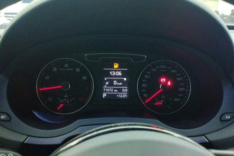 Used Audi Q3 2018 30th Anniversary Edition 35 TFSI quattro all-wheel-drive sport model