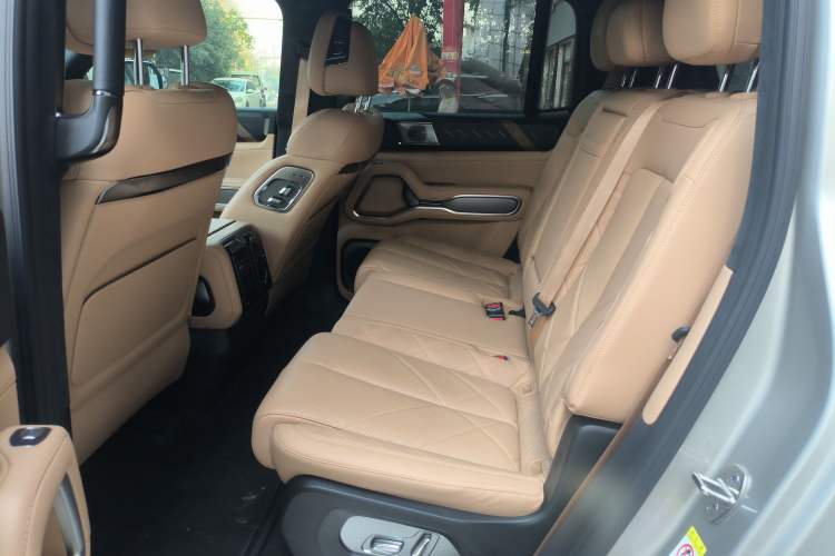 Used Formula Leopard Leopard 8 2025 Smart & Brave Flagship Edition 7 Seats