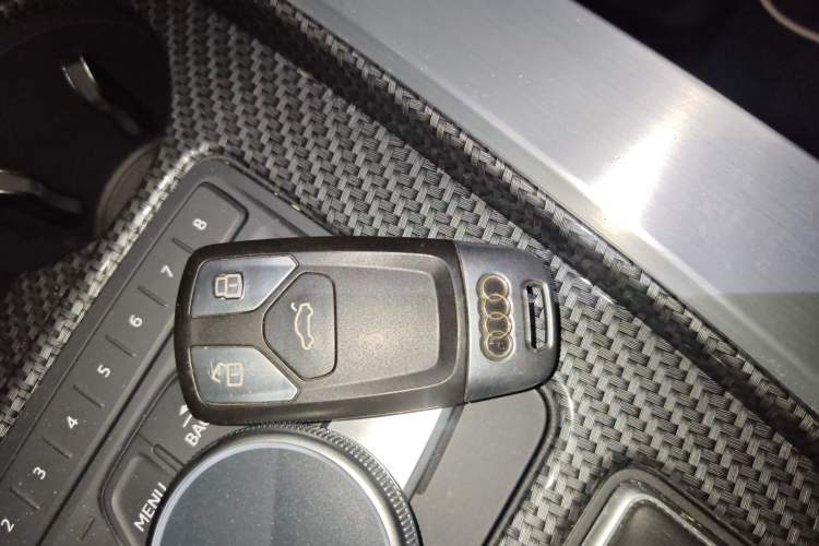 Used Audi A4L 2018 30th Anniversary Edition 40 TFSI Fashion Model