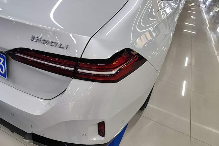 Used BMW 5 Series 2024 530Li Leading Model M Sport Package Right Rear Taillight