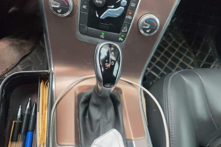 Used Volvo XC60 2017 T5 AWD Smart Upgrade Edition