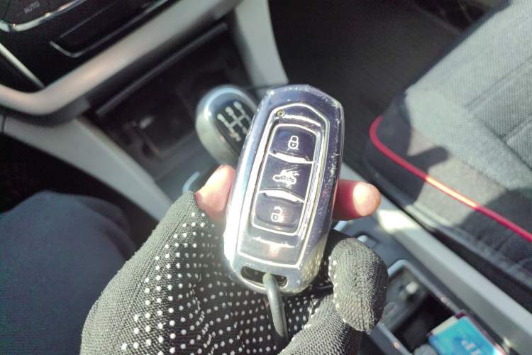 Used Geely Auto Emgrand 2014 Sedan 1.5L Manual Elite Model