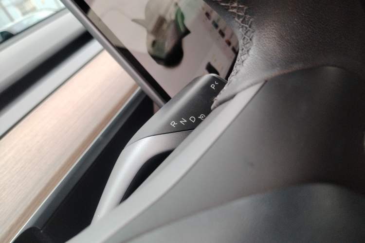 Used Tesla Model Y 2021 Long-Range All-Wheel-Drive Version 3D7