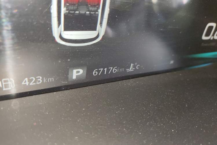 Used Roewe RX5 MAX 2019 300TGI Automatic Intelligent Driving Health Cabin Edition Odometer Close Up