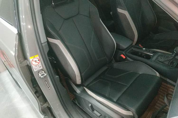 Used Audi Q3 2024 35 TFSI Fashion Dynamic Edition Right Front Seat