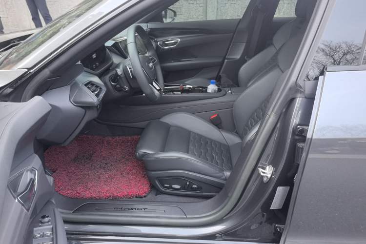 Used Audi e-tron GT 2023 Basic Model
