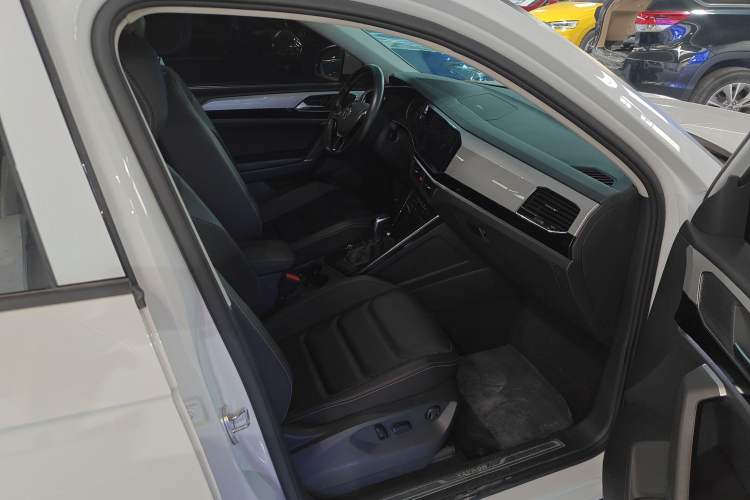 Used Volkswagen Tayron 2020 330TSI Two-Wheel Drive Luxury Smart Connectivity Version
