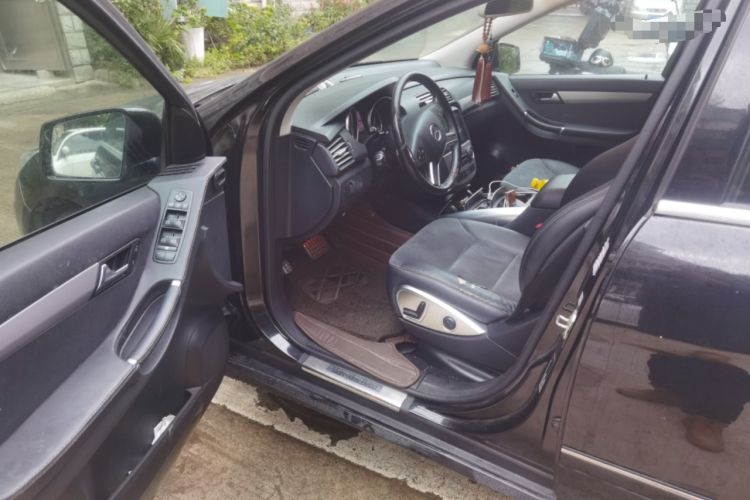 Used Mercedes-Benz R-Class 2015 R 320 4MATIC Luxury Model