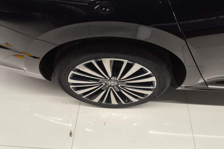 Used Volkswagen Passat 2020 330TSI Luxury Edition China VI