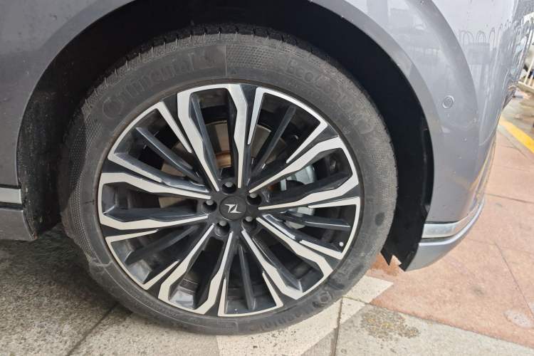 Used Dongfeng eπ eπ008 2025 636Ultra Smart Drive Version 6 Seats