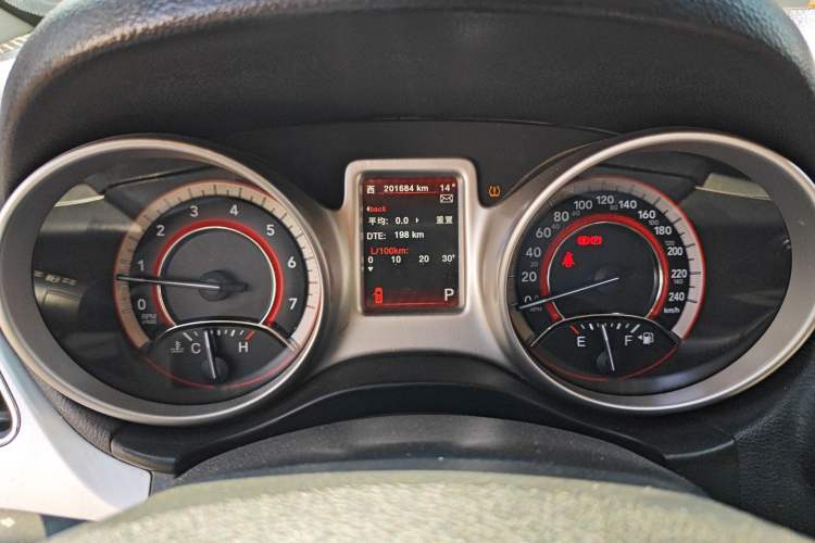 Used Dodge Journey 2013 2.4L Two-Wheel Drive Luxury Version