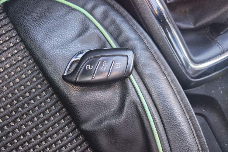 Used Roewe i5 2020 1.5L Manual 4G Connect Leehao Flagship Edition
