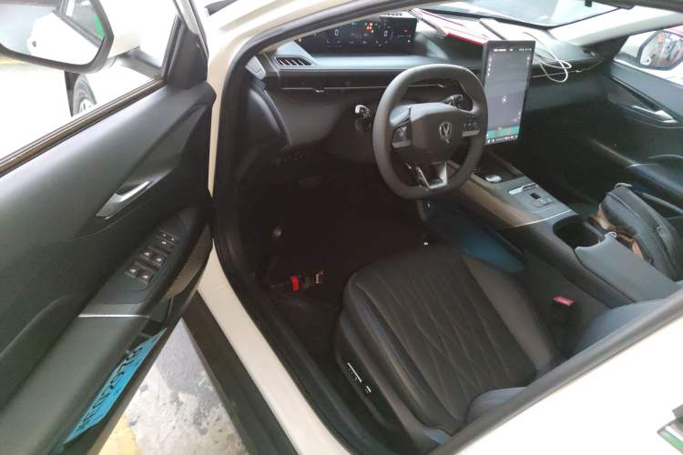 Used Changan Eado PHEV 2025 Smart New Blue Whale 145KM Battleship Edition