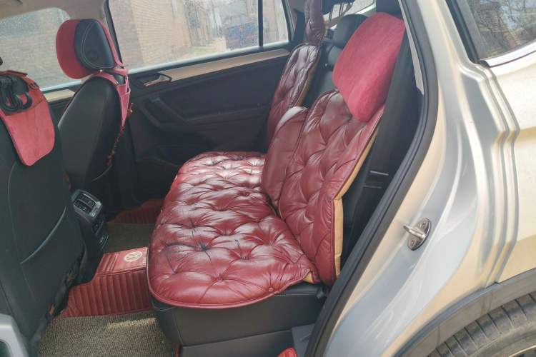 Used Volkswagen Tiguan L 2019 330TSI Automatic Two-Wheel Drive Smart Luxury Version China VI Standard Left Rear Seat