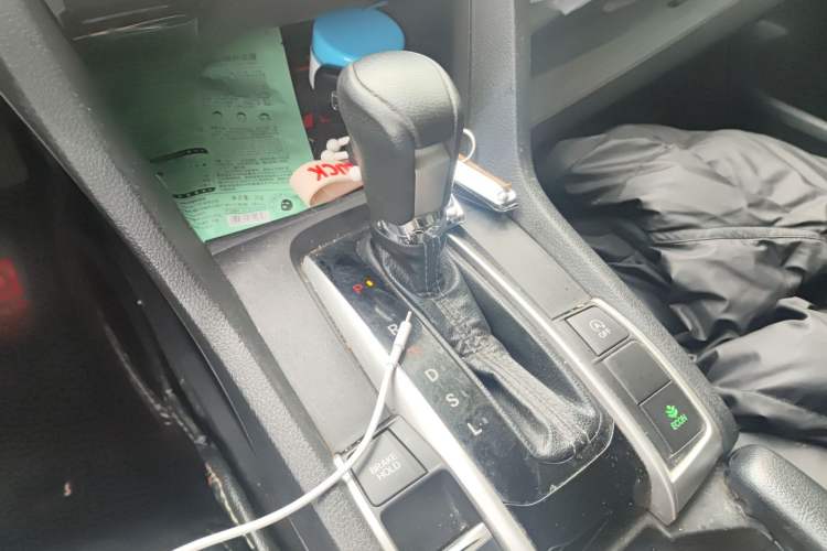 Used Honda Civic 2016 220TURBO CVT Luxury Edition Gear Lever