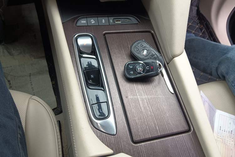 Used Buick Enclave 2020 28T All-Wheel Drive Avenir