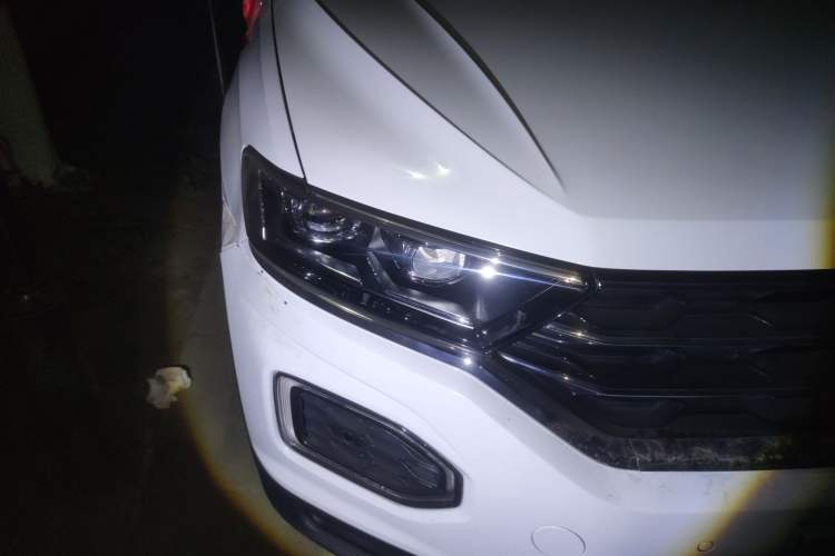 Used Volkswagen T-ROC 2018 280TSI DSG Four-Wheel Drive Luxury Version China V Emission Standard