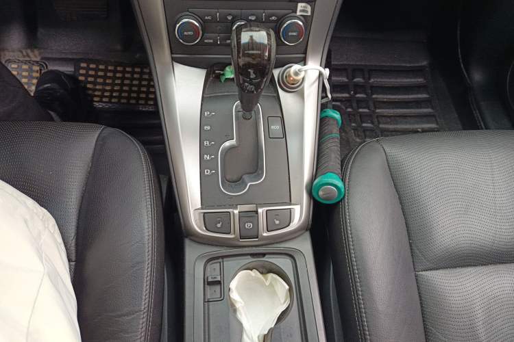 Used Chevrolet Captiva 2014 2.4L 4x4 Flagship Edition 7 Seats
