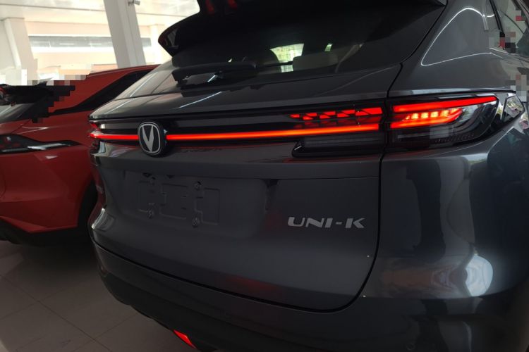 Used Changan UNI-K 2024 2.0T Two-Wheel Drive Global Edition
