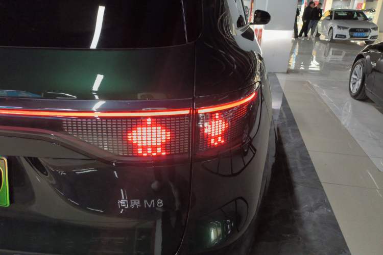 Used Hima AITO M8 2025 Extended-Range Ultra Version 53.4 kWh 6-Seater Edition