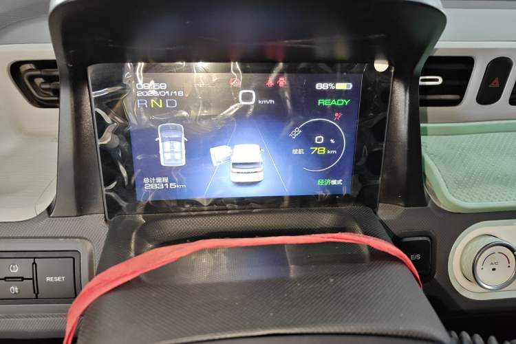 Used Wuling Hongguang MINIEV 2021 Macaron Fashion Model Lithium Iron Phosphate