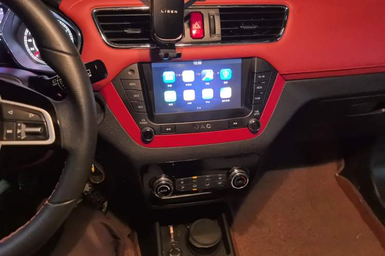 Used JAC Group Refine S2 2015 1.5L Manual Luxury Smart Model
