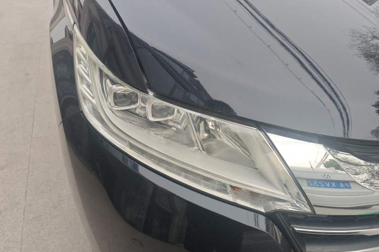 Used Honda Odyssey 2015 2.4L Smart Edition Right Front Headlight