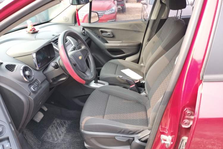 Used Chevrolet Trax 2016 1.4T Automatic Two-Wheel Drive Comfort Version with Sunroof
