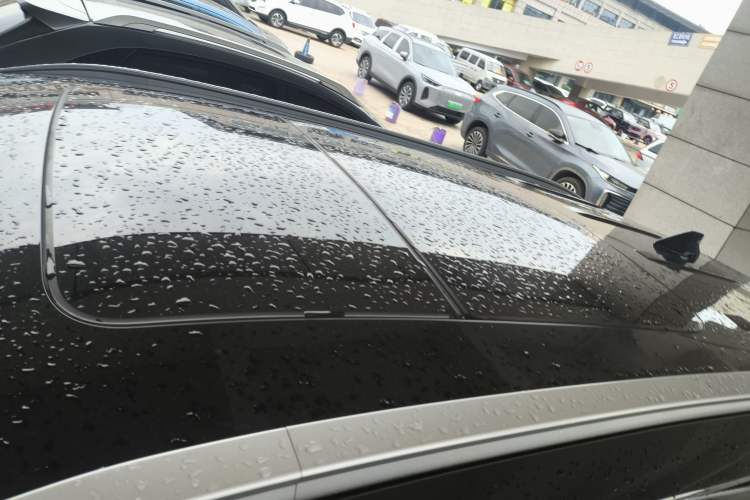 Used EXEED Lingyun 2025 300T Two-Wheel Drive Starry Edition