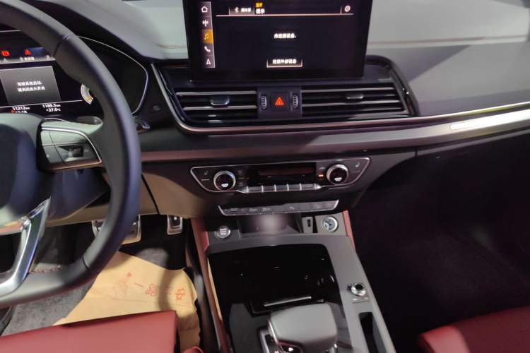 Used Audi Q5L 2025 quattro 45th Anniversary Edition 40 TFSI Luxury Dynamic Model
