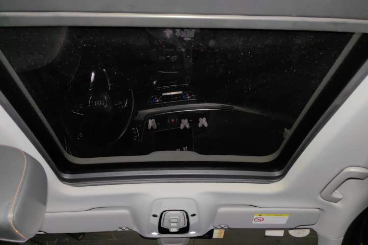 Used Audi Q5L 2018 45 TFSI Prestige Fashion Edition China V Emission Standard Headliner