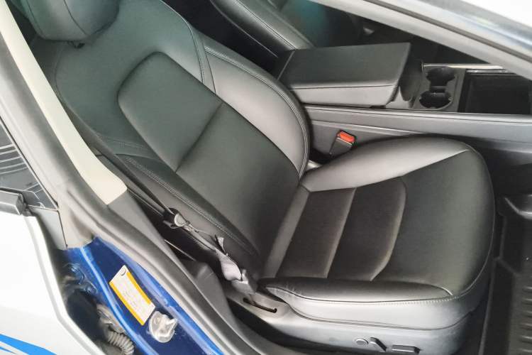 Used Tesla Model 3 2021 Standard Range Rear-Drive Upgraded Version Right Front Seat