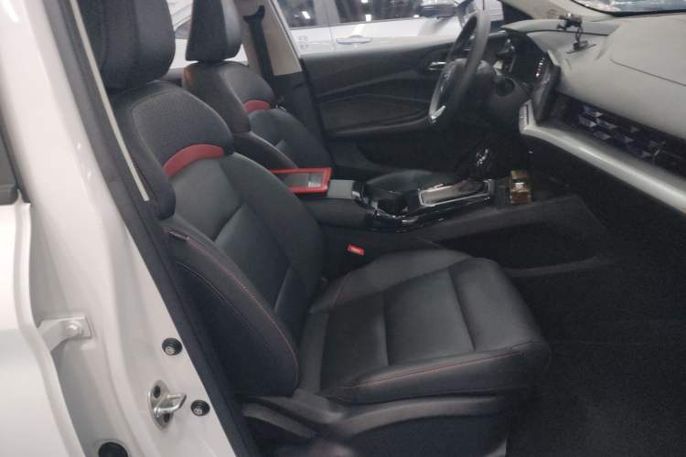 Used MG 5 2021 180 DVVT CVT Youthful Style Edition Right Front Seat