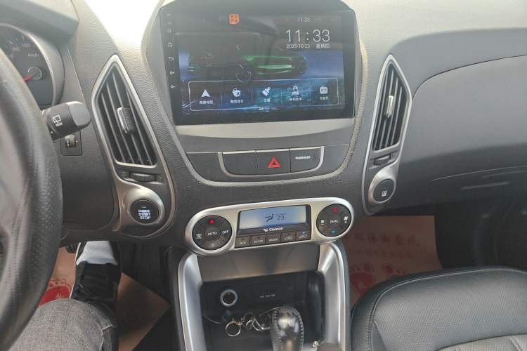 Used Hyundai ix35 2015 2.0L Automatic 2WD Smart Type China IV