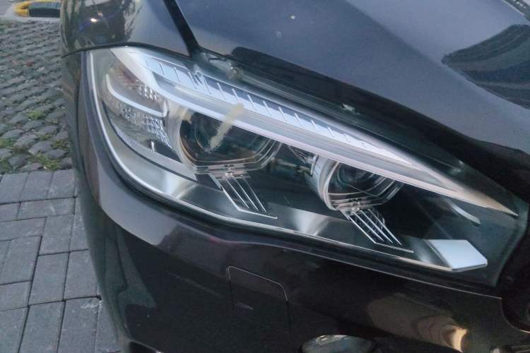 Used BMW X5 2018 xDrive28i

