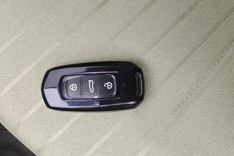 Used Geely Galaxy Panda 2024 Panda Mini 200km Endurance Bear Vehicle Key