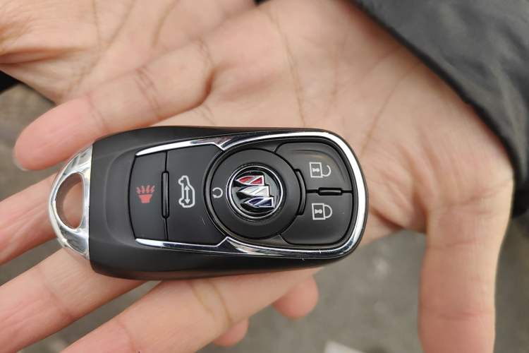 Used Buick GL8 2023 Facelifted Land Cruiser Executive Luxury Version