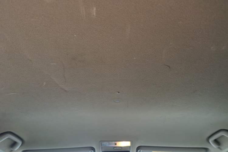 Used Toyota Highlander 2012 2.7L Two-Wheel Drive 7-Seater Elite Edition Headliner