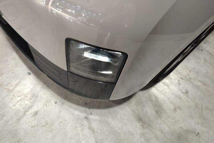 Used Li Auto MEGA 2024 Ultra Model
