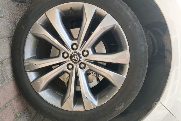 Used Toyota SIENNA 2024 2.5L Hybrid Luxury Edition
