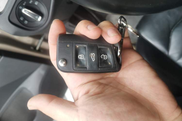 Used Volkswagen Golf 2014 1.4TSI Automatic Luxury Model
