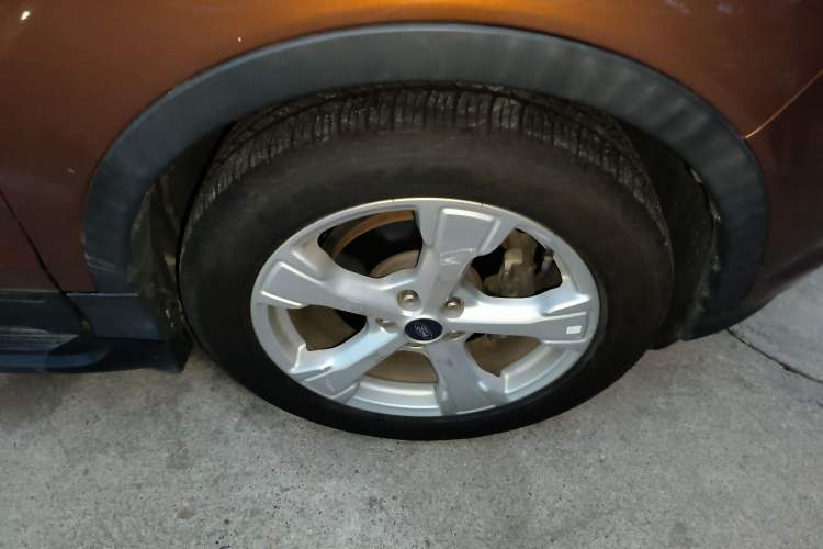 Used Ford Kuga 2017 EcoBoost 180 Two-Wheel-Drive Platinum Edition
