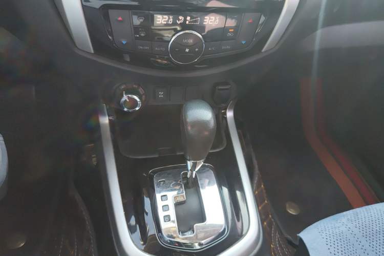 Used Nissan Terra 2020 2.5L XL Upper 4WD Automatic Four-Wheel Drive Luxury Edition
