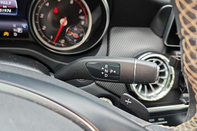 Used Mercedes-Benz GLA 2018 GLA 200 Sport Edition Gear Lever
