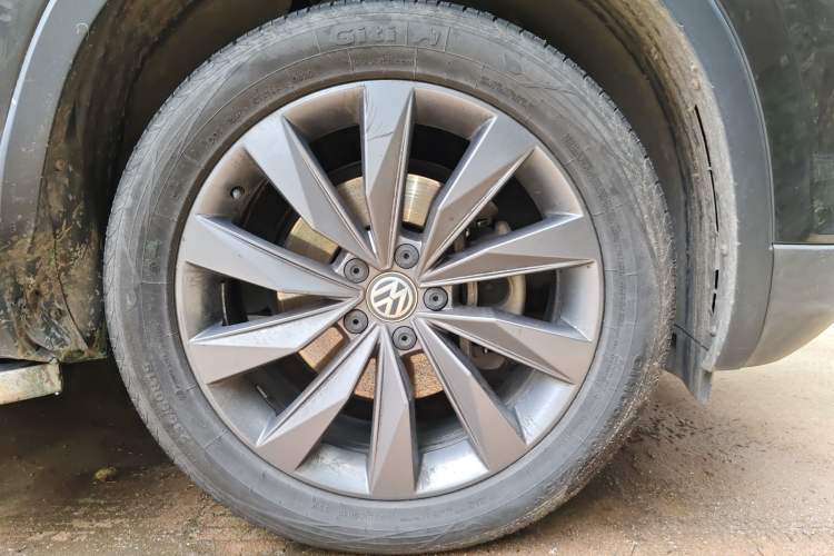 Used Volkswagen Tayron 2020 330TSI Two-Wheel Drive Luxury Smart Connectivity Version