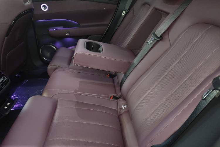 Used VOYAH FREE 2025 Model FREE+ Rear-Drive Qiankun Edition Left Rear Seat