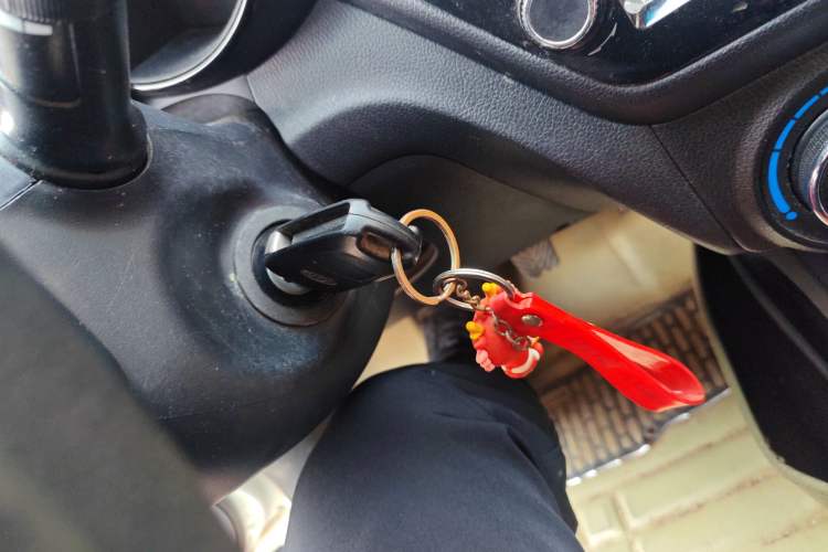 Used Kia K2 2012 Sedan 1.4L MT GLS Commemorative Edition Vehicle Key